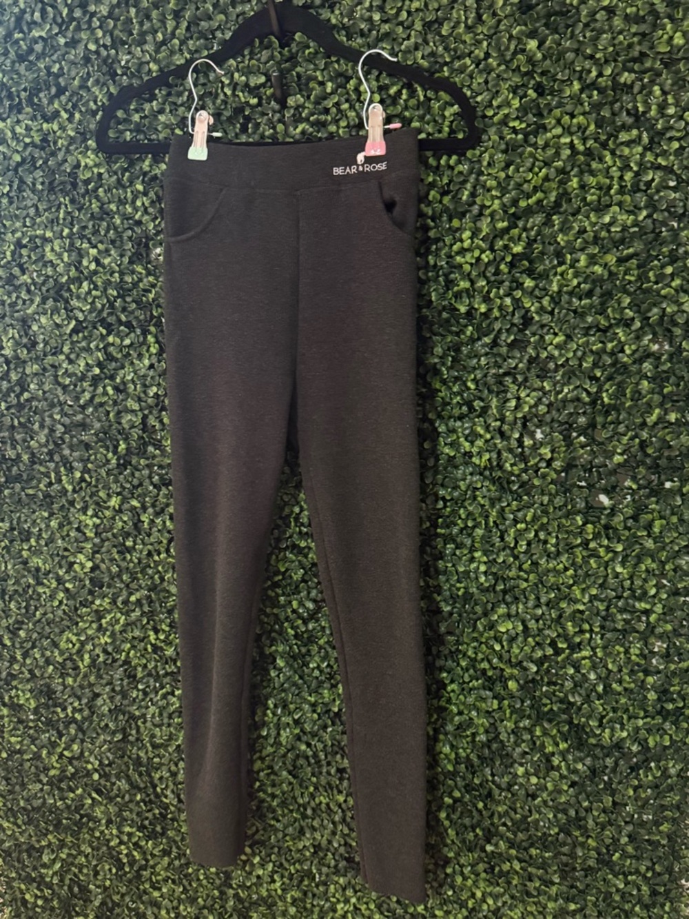 Bear & Rose Fleece-Lined Leggings – New